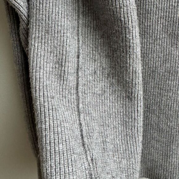 Free People Slouchy Oversized Boho Relaxed Tunic Sweater Size xs Reverse Hem - Picture 6 of 9